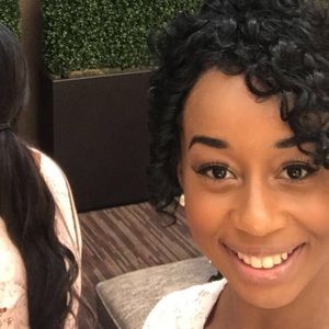 Meet your Posher, Domonique